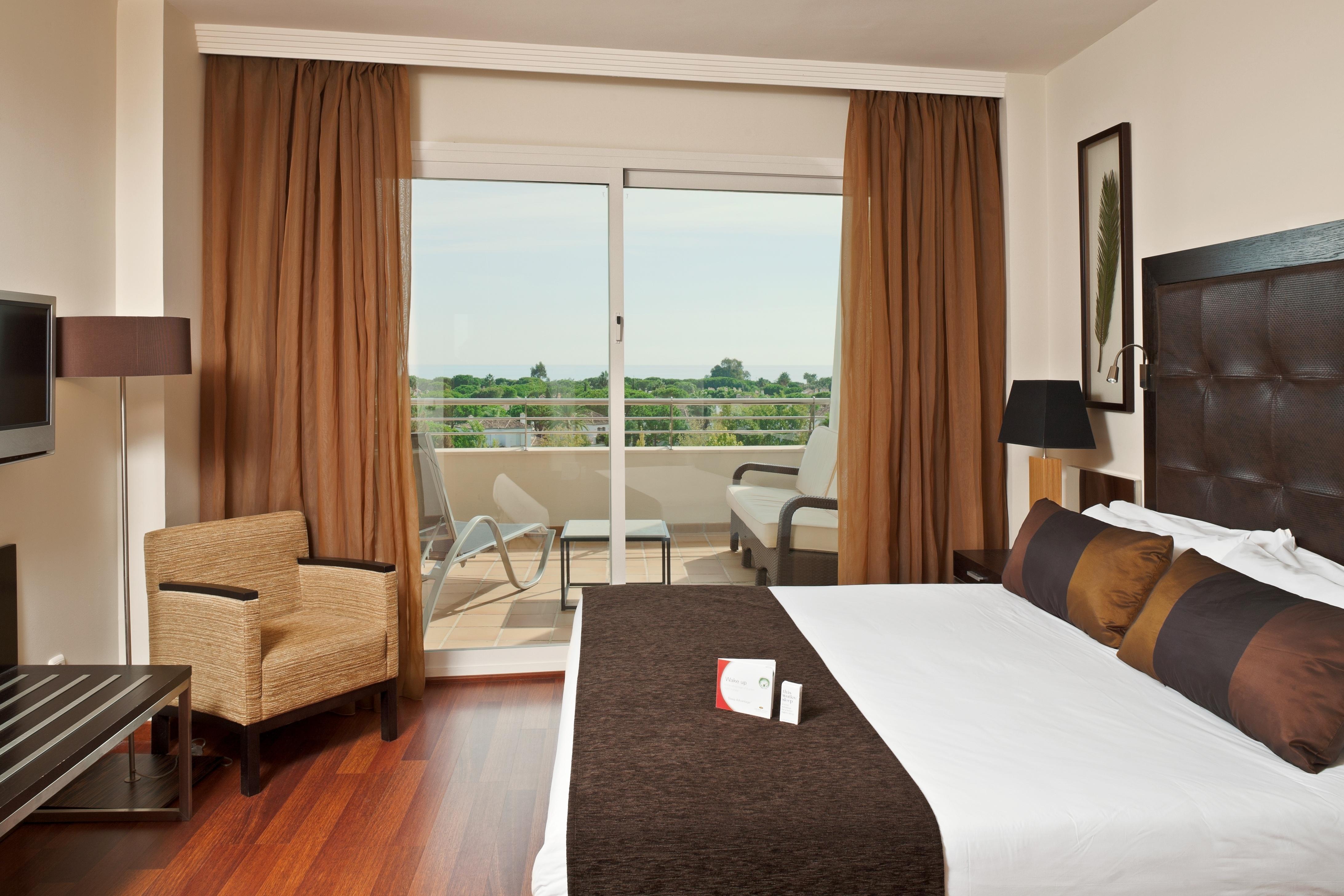 Hotel Senator Banus (Adults Only) Estepona Habitación foto A room at the hotel