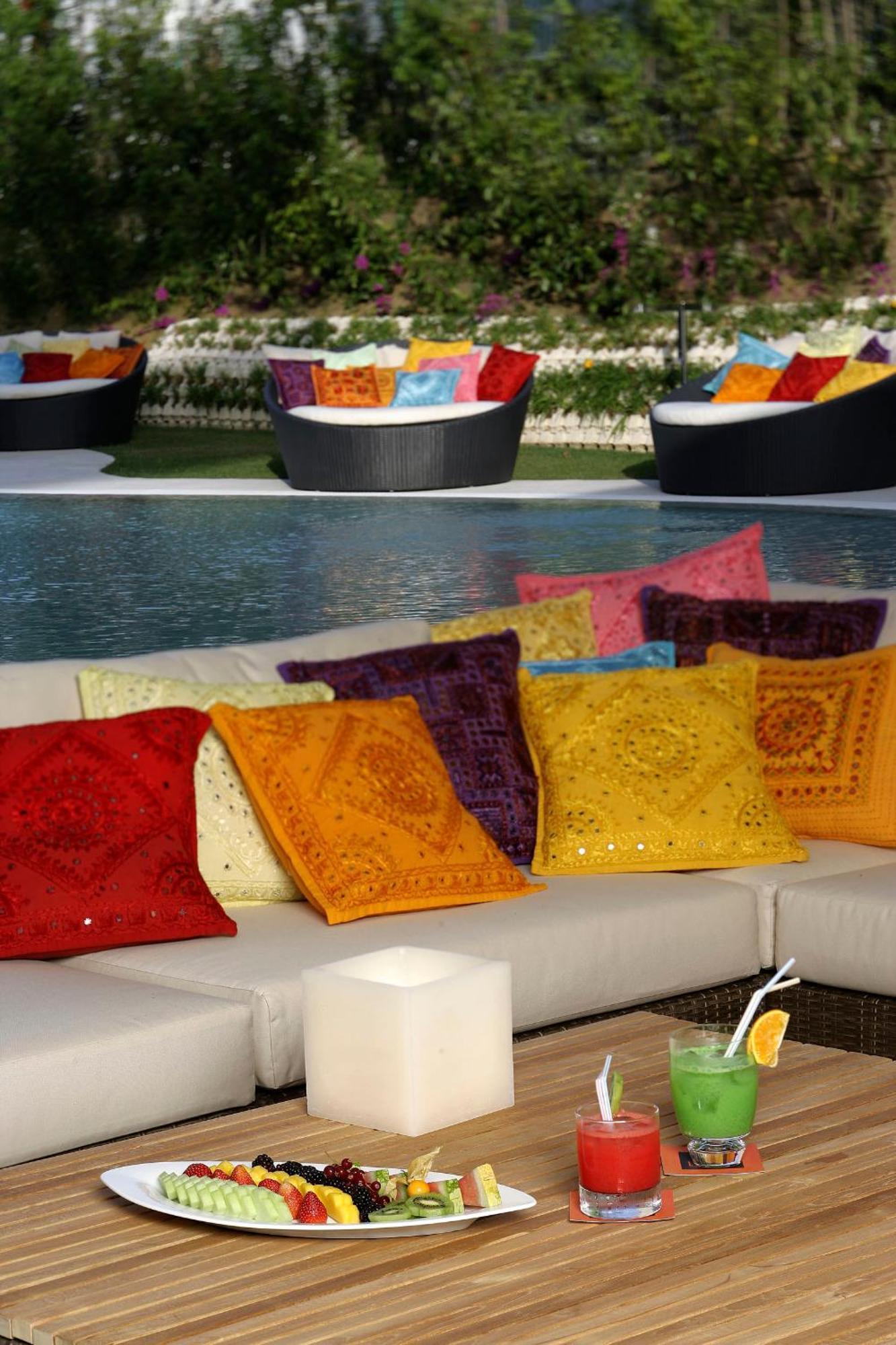 Hotel Senator Banus (Adults Only) Estepona Facilidades foto Outdoor cushions